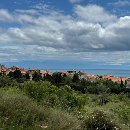 St. Vlas Apartment *